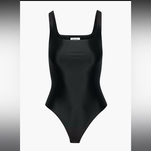 Babaton Satinette Squareneck Bodysuit